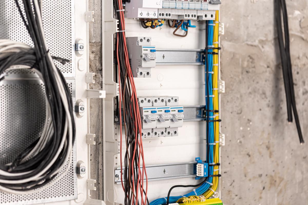 voltage-switchboard-with-circuit-breakers-are-positions-big-electric-box-electrical-distribution-panel-temporary-electric-cables-are-switched-electrical-background